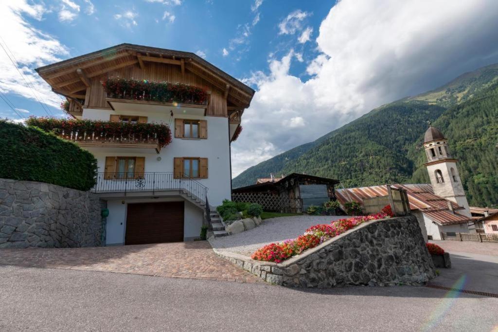 Appartamento Mansarda Patrizia E Franco Val Di Sole Commezzadura Exterior foto